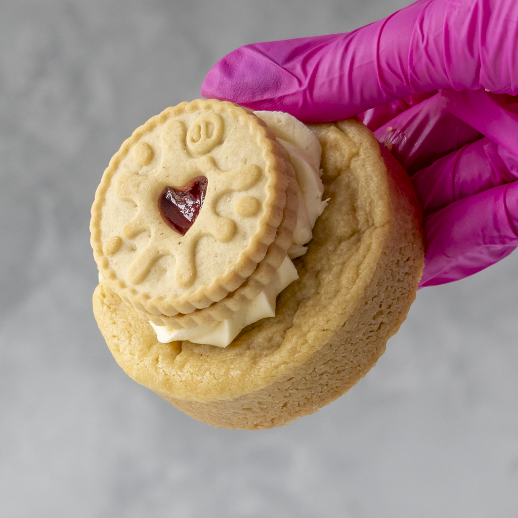 Stuffed Deluxe Cookie with Jammie Dodger