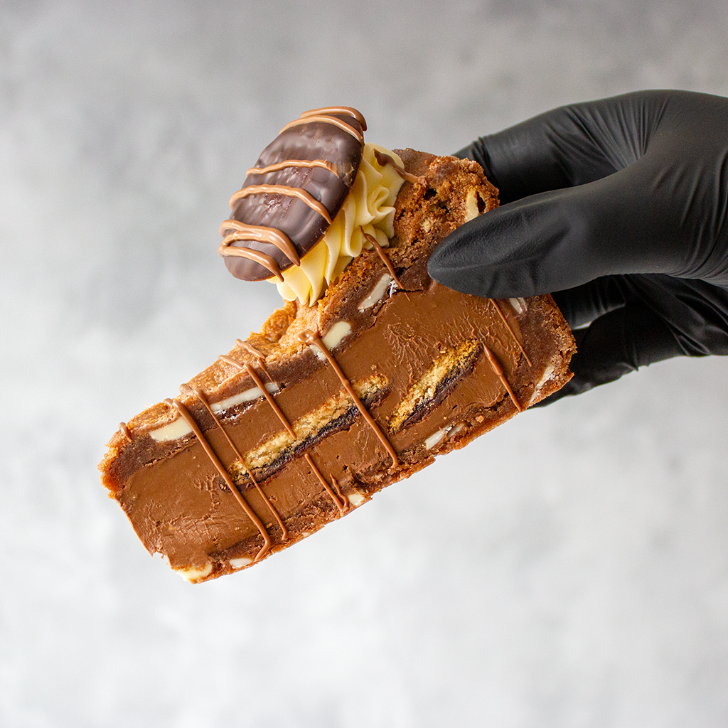 Jaffa Cake Cookie Pie Slice