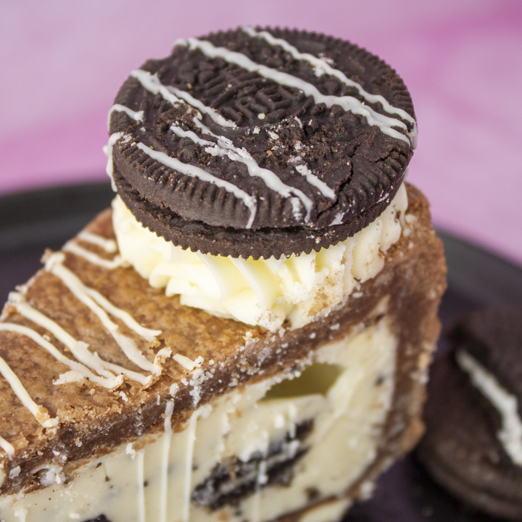 Cookies ’n Cream Cookie Pie Slice