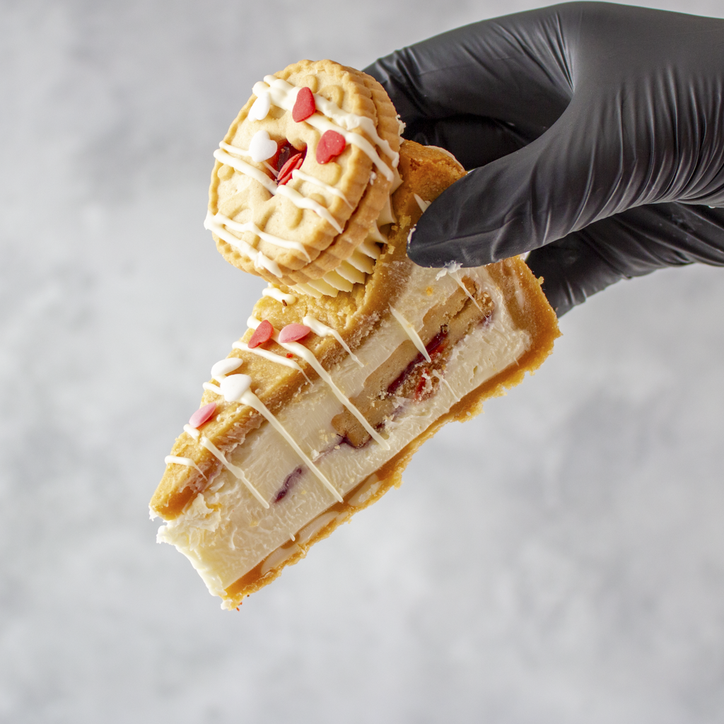 PREORDER - Full Limited Edition Valentine's Jammie Dodger Cookie Pie - 12 Slices