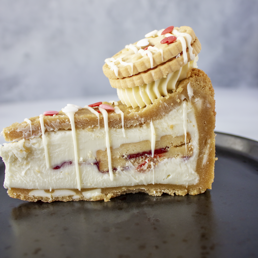 PREORDER - Full Limited Edition Valentine's Jammie Dodger Cookie Pie - 12 Slices