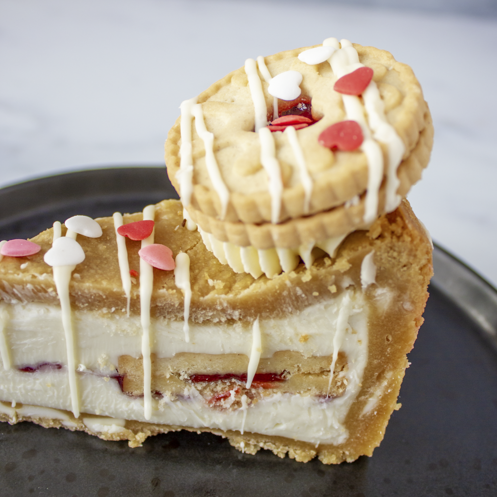 PREORDER - Full Limited Edition Valentine's Jammie Dodger Cookie Pie - 12 Slices
