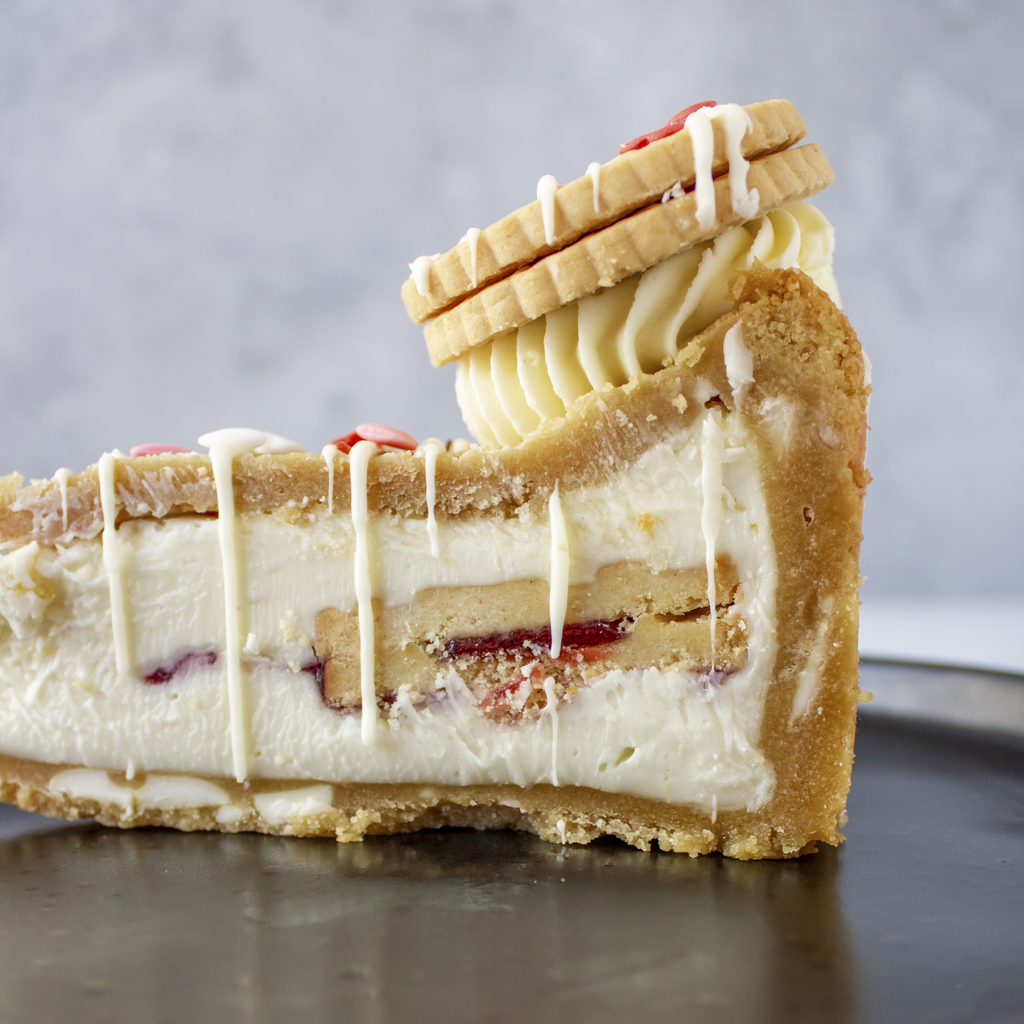 PREORDER - Full Limited Edition Valentine's Jammie Dodger Cookie Pie - 12 Slices