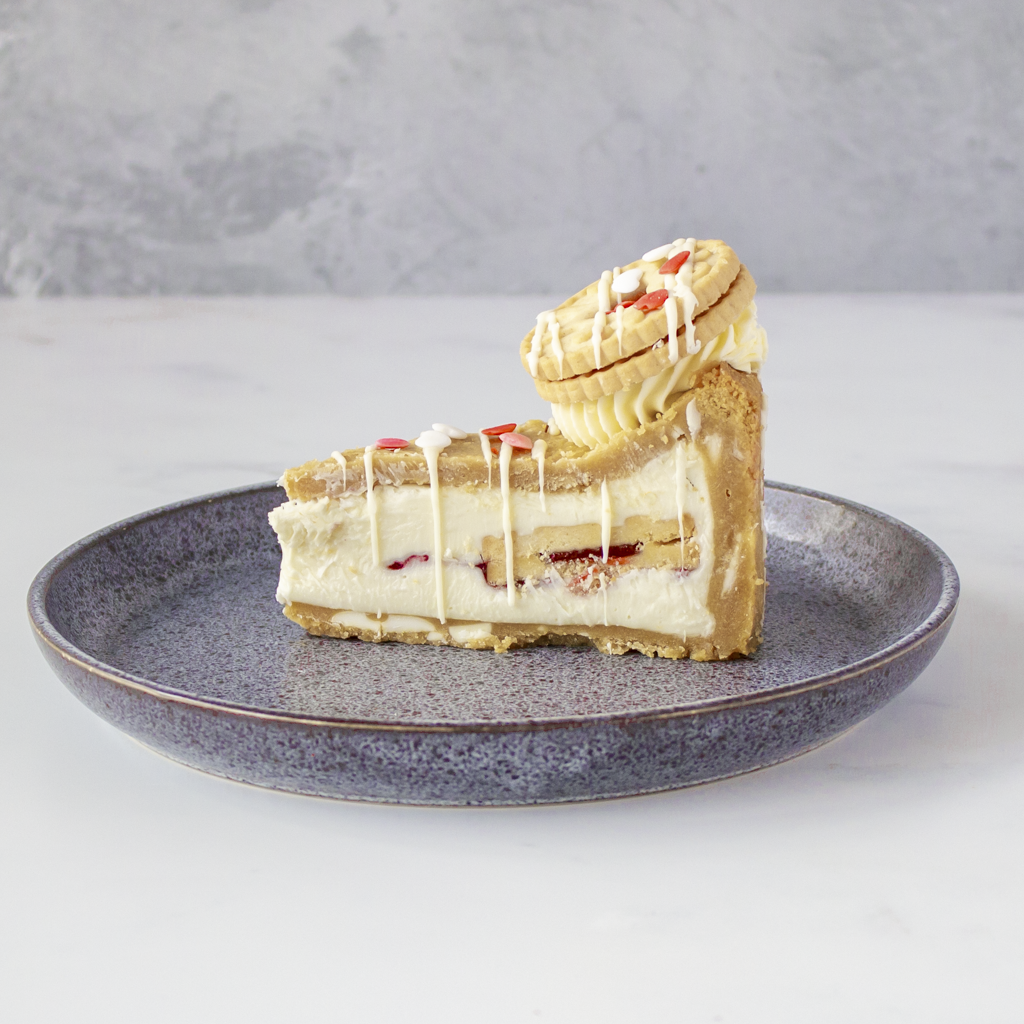 PREORDER - Full Limited Edition Valentine's Jammie Dodger Cookie Pie - 12 Slices