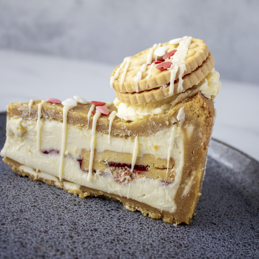 PREORDER - Full Limited Edition Valentine's Jammie Dodger Cookie Pie - 12 Slices