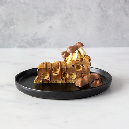 Malteser Reindeer Christmas Cookie Pie Slice