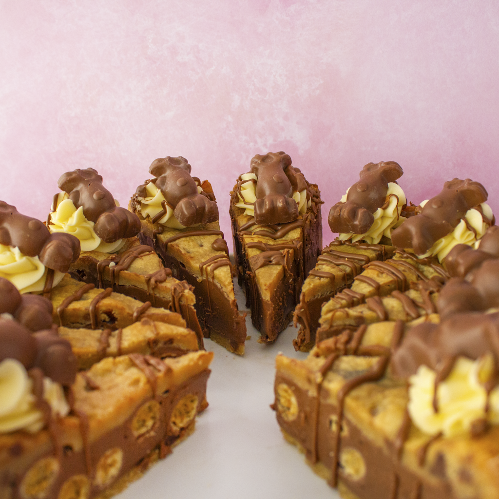 PREORDER - Full Malteser Reindeer Christmas Cookie Pie - 12 Slices