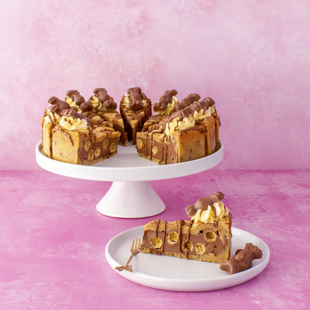 PREORDER - Full Malteser Reindeer Christmas Cookie Pie - 12 Slices