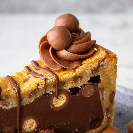 Full Malteaser Cookie Pie - 12 Slices