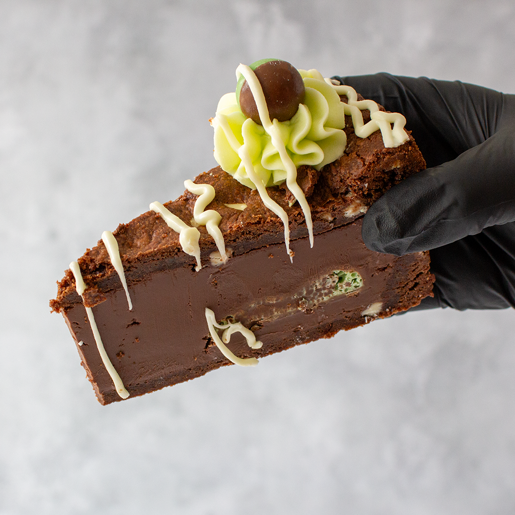 Full Mint Aero Cookie Pie - 12 Slices
