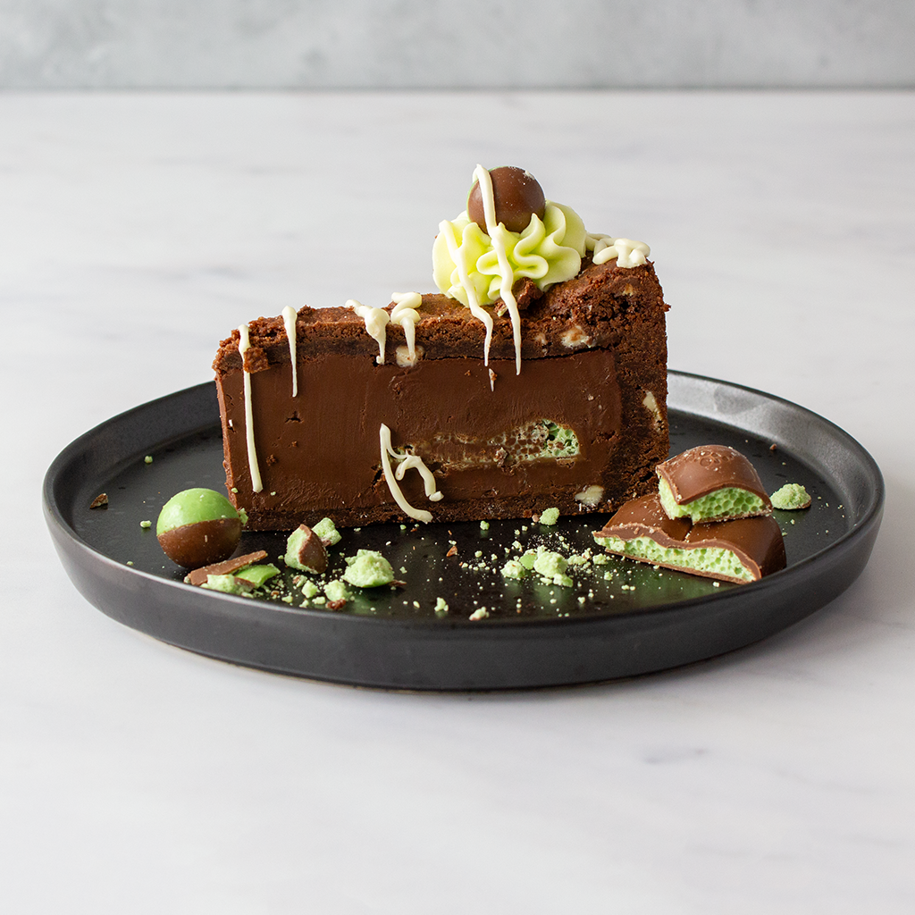 Full Mint Aero Cookie Pie - 12 Slices