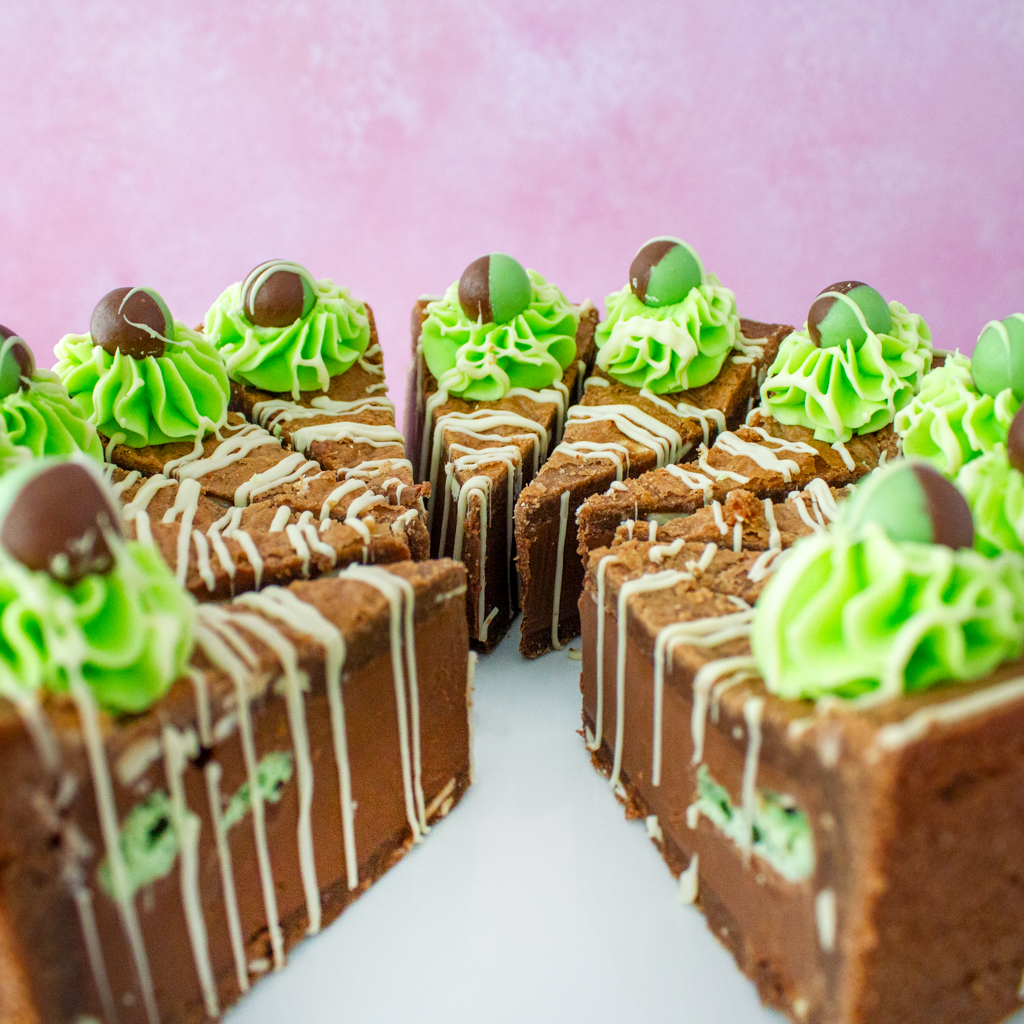 PREORDER - Full Mint Aero Cookie Pie - 12 Slices