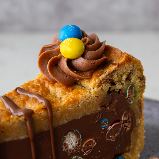 Full M&M Cookie Pie - 12 Slices