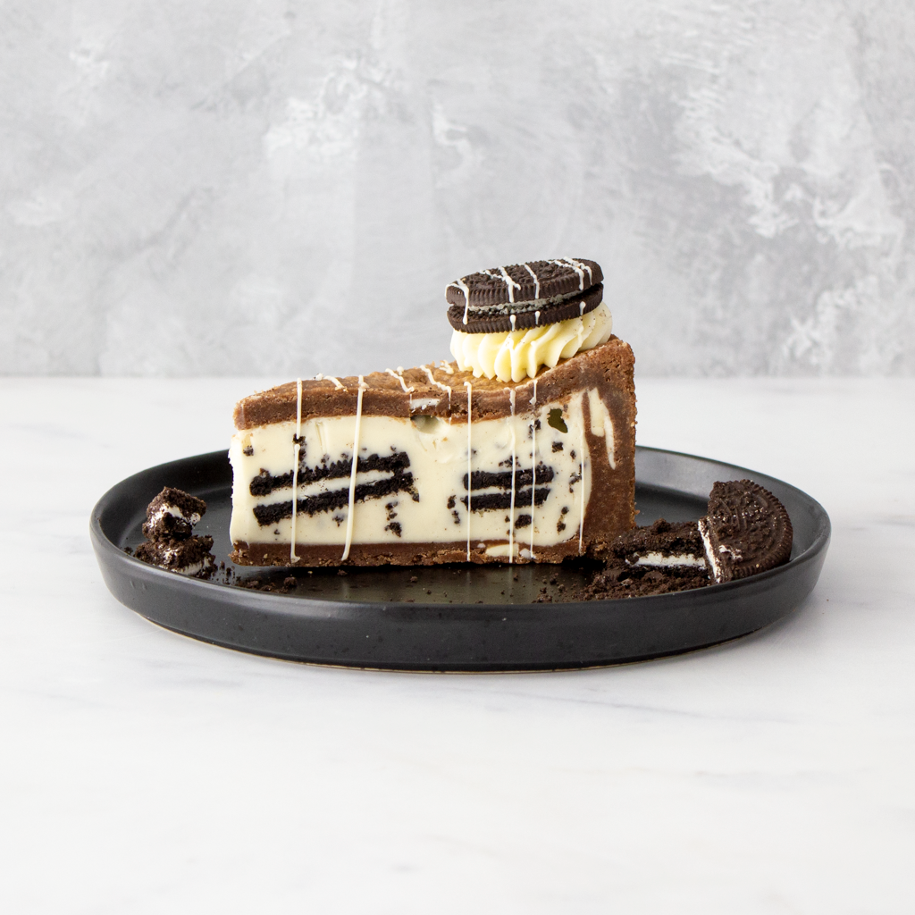 Cookies ’n Cream Cookie Pie Slice