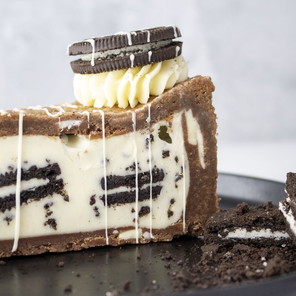 Cookies ’n Cream Cookie Pie Slice