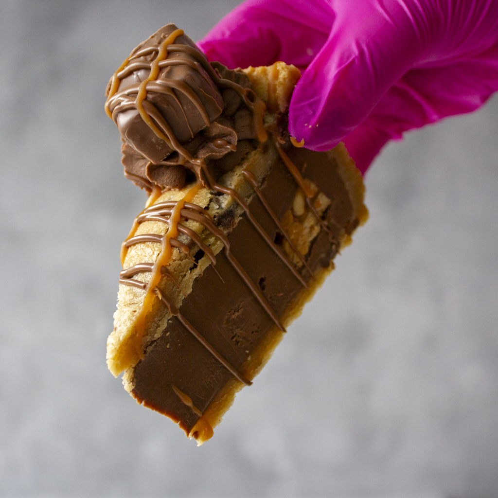 PREORDER - Full Snickers Cookie Pie - 12 Slices