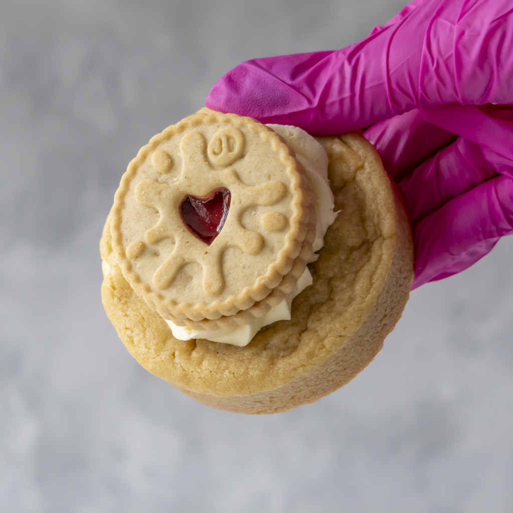 Stuffed Deluxe Cookie with Jammie Dodger