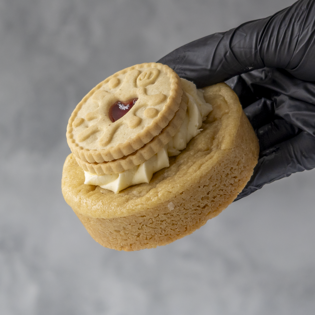 Stuffed Deluxe Cookie with Jammie Dodger