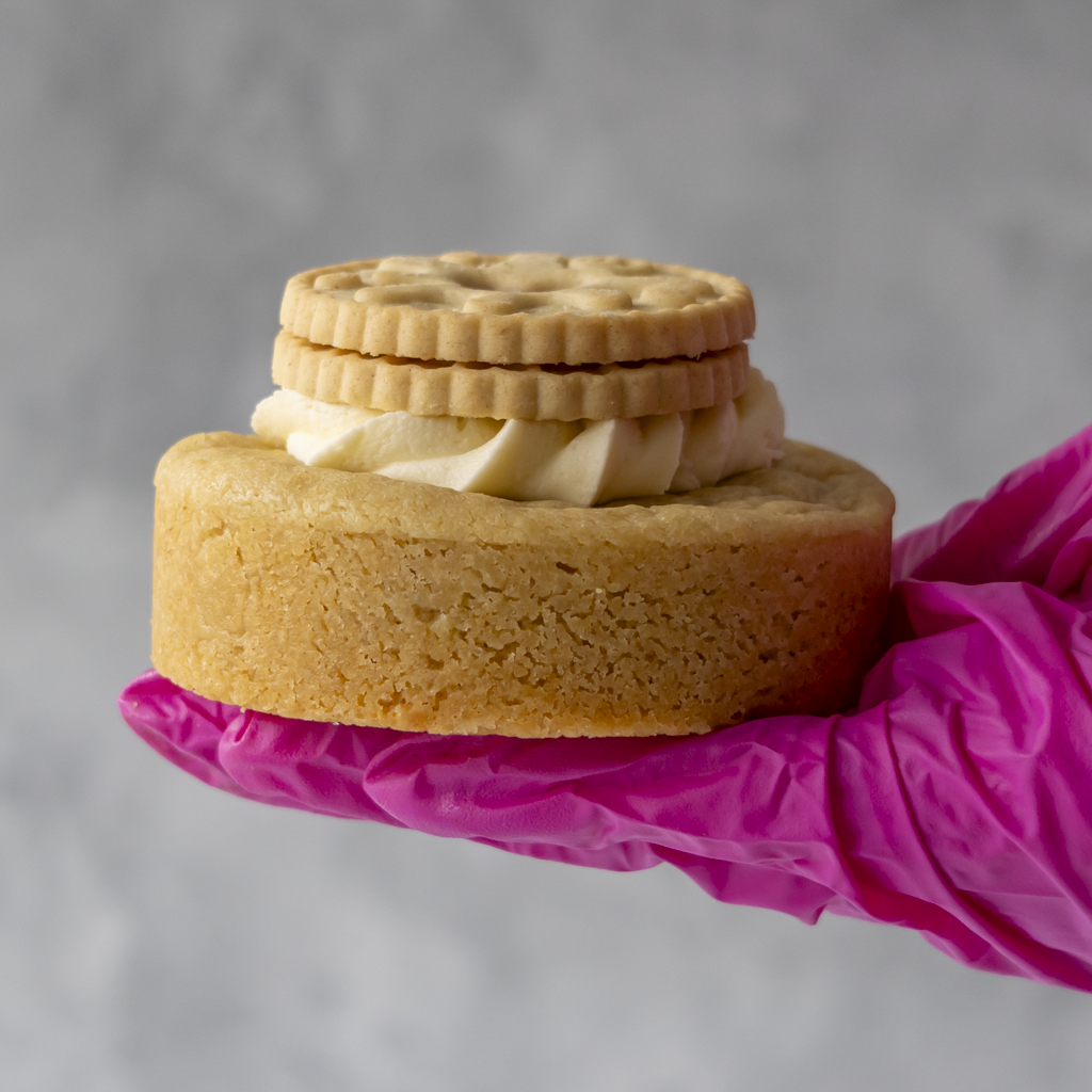 Stuffed Deluxe Cookie with Jammie Dodger