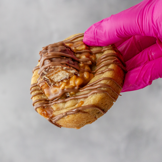 Lion Bar Stuffed Deluxe Cookie