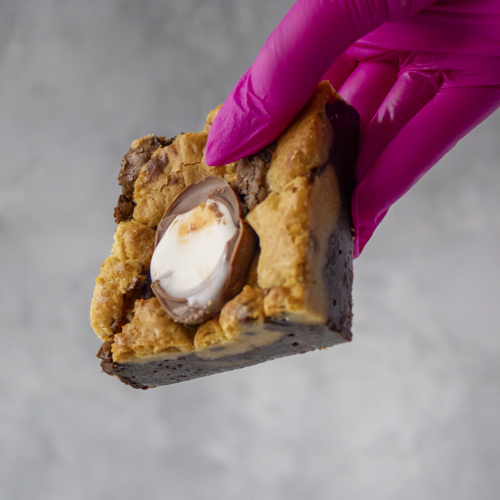 Creme Egg Brookie Slab