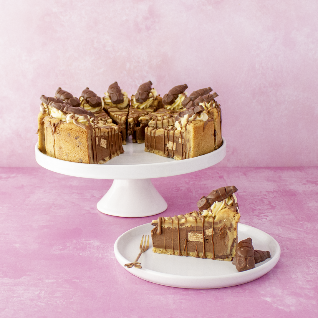 PREORDER - Full KitKat Santa Christmas Cookie Pie - 12 Slices