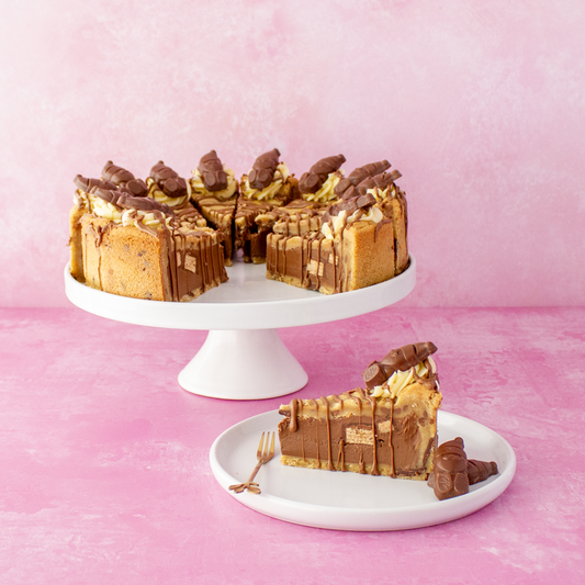 PREORDER - Full KitKat Santa Christmas Cookie Pie - 12 Slices