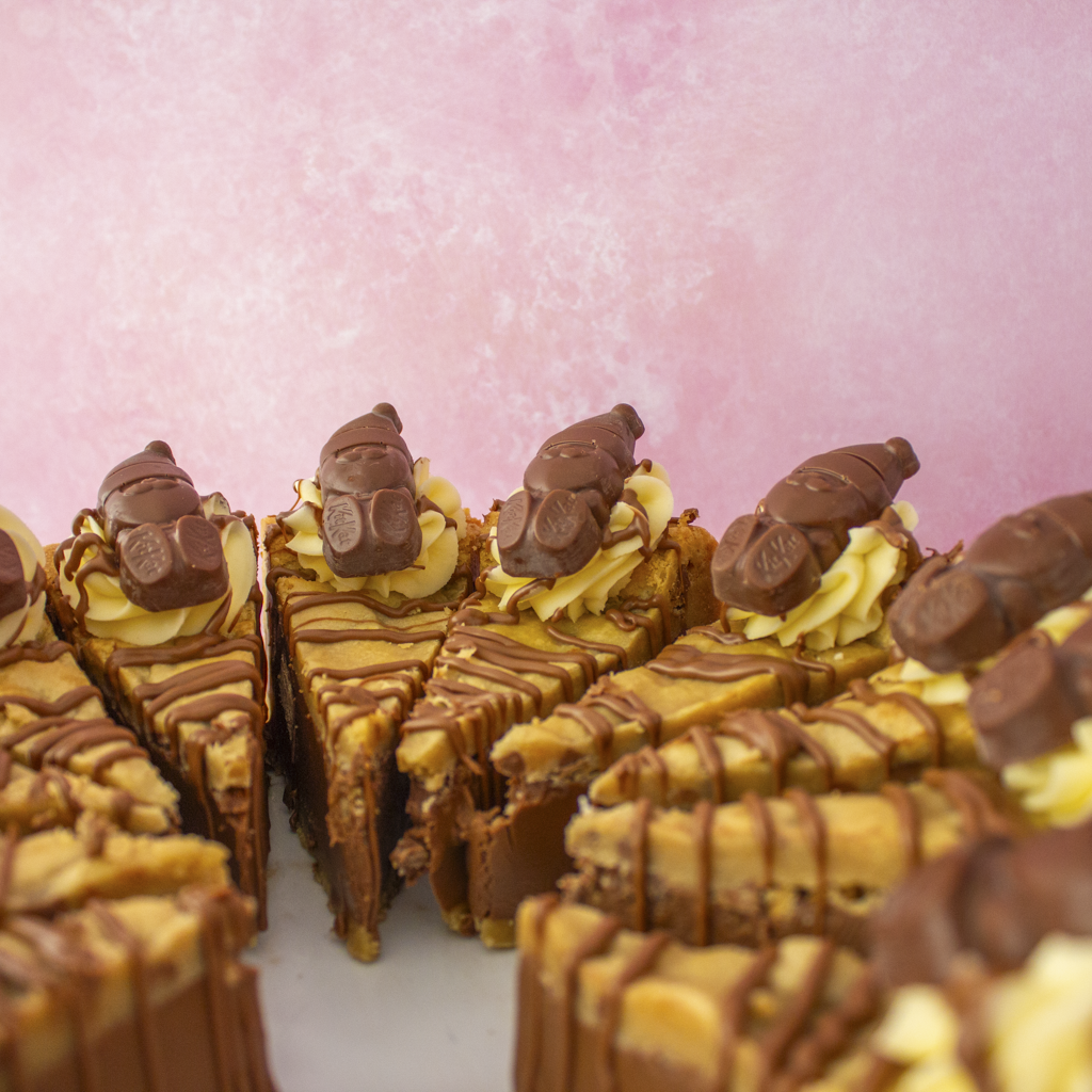 PREORDER - Full KitKat Santa Christmas Cookie Pie - 12 Slices